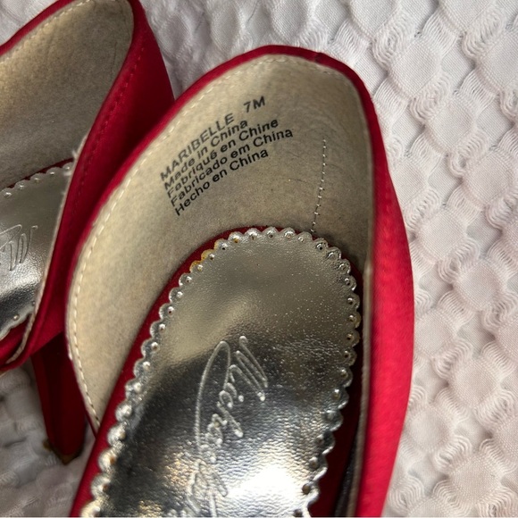 Monteblanco Red Satin Bow Heels | Size 7M - Picture 7 of 10